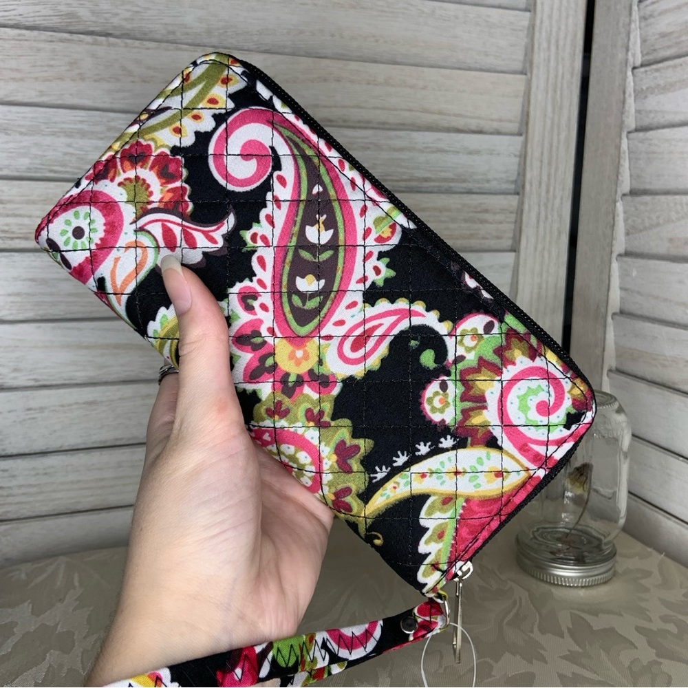 Women’s Floral Paisley Print Colorful Pink and Green Zip Wallet Wristlet New